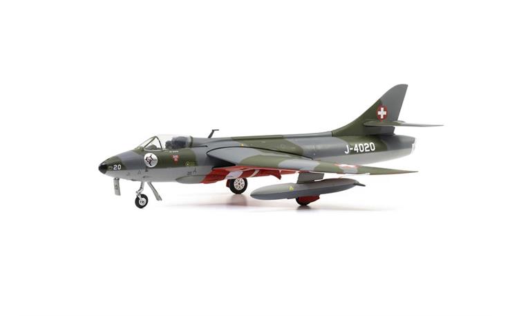 ACE 001213 Hunter Mk58 J-4020 Patrouille Suisse 1/72