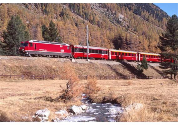 Bemo 1259109 RhB Ge 4/4 III 649 Universallok "Lavin", H0m