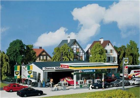 Faller 130345 Tankstelle mit Servicegebäude Spur H0