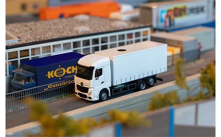 Faller 161314 Car System Digital LKW Actros Streamspace