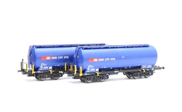 Hobbytrain H23486 2tlg. Set Uacs Silowagen SBB Cargo Typ B blau