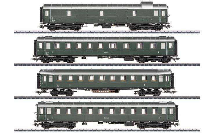 Märklin 042525 Reisezugwagen-Set 4-tlg zur Dampflok 12.11 ÖBB, H0