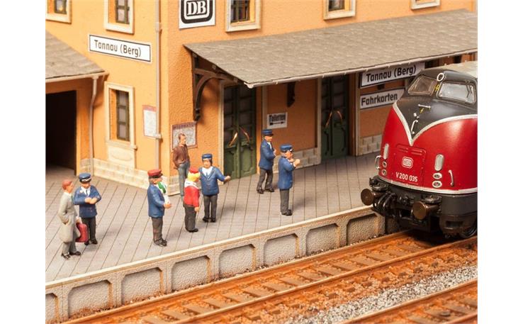 Noch 12800 Sound-Szene Auf dem Bahnsteig