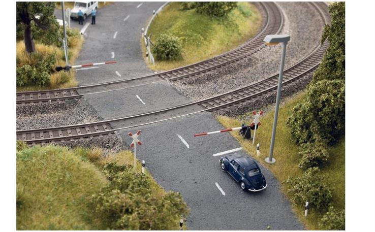 Noch 14307 L-C Bahnschranken mit Andreaskreuzen Noch 14307 L-C Bahnschranken mit Andreaskreuzen