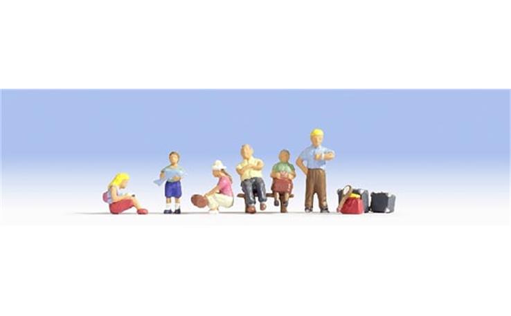 Noch 15228 Familie Meier am Bahnhof, Set mit 6 Figuren