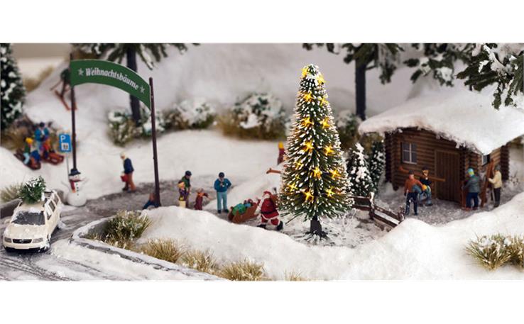 Noch 33910 Weisse Weihnacht, Christbaum beleuchtet mit Weihnachtsmann 1/160