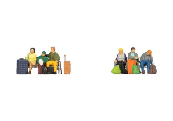 Noch 36213 Sitzende Reisende, Set mit 6 Figuren und Zubehör