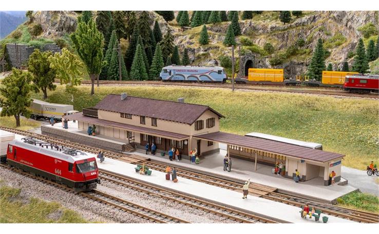 Noch 66005 L-C Bahnhof Bergün