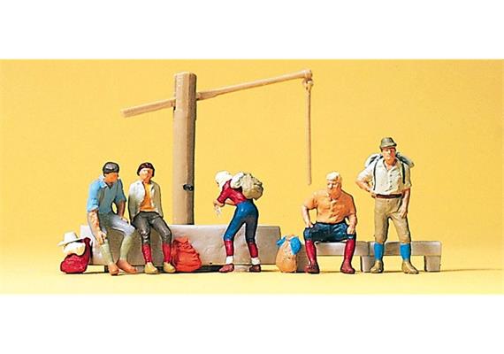 Preiser 10441 Rastende am Dorfbrunnen