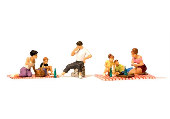 Preiser 10617 Picknick, Set mit 6 Figuren und Zubehör