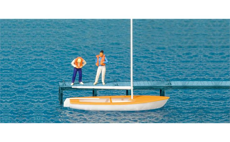 Preiser 10678 Segler, Weste anlegend, Segelboot Korsar 1/87